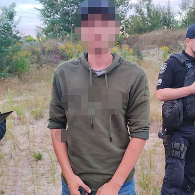 Під Житомиром правоохоронці виявили та затримали ймовірних викрадачів людини Під Житомиром правоохоронці виявили та затримали ймовірних викрадачів людини