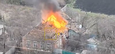 Пожежа внаслідок влучання російського БпЛА у Клиновій-Новоселівці, 12 квітня 2026 року