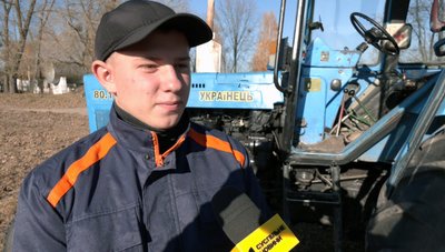 Конкурс з оранки на тракторах: у коледжі на Волині вперше відбувся агрочелендж Конкурс з оранки на тракторах: у коледжі на Волині вперше відбувся агрочелендж