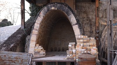 Збудував найбільшу в Україні дров'яну піч. Історія гончаря з Дніпра Сергія Горбаня Збудував найбільшу в Україні дров'яну піч. Історія гончаря з Дніпра Сергія Горбаня