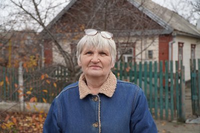 "Танки РФ по могилах наших воїнів їздять". Як за 9 км від фронту живуть люди у Покровському на Дніпропетровщині "Танки РФ по могилах наших воїнів їздять". Як за 9 км від фронту живуть люди у Покровському на Дніпропетровщині