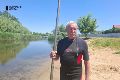 Прибирають сміття та перевіряють дно: як працюють водолази на річці Турунчук на Одещині