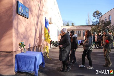 На Одещині відкрили меморіальну дошку на честь полеглого нацгвардійця На Одещині відкрили меморіальну дошку на честь полеглого нацгвардійця