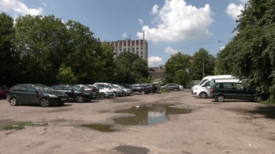 Платну парковку на вулиці 16 Липня облаштують у Рівному Платну парковку на вулиці 16 Липня облаштують у Рівному