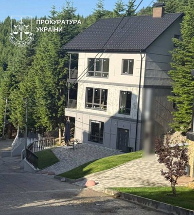 Один з об'єктів нерухомості, який досліджують правоохоронці у межах розслідування Один з об'єктів нерухомості, який досліджують правоохоронці у межах розслідування