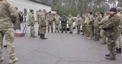 "Кулемет є, а людей немає": у черкаському добровольчому формуванні тергромади удвічі поменшало бійців "Кулемет є, а людей немає": у черкаському добровольчому формуванні тергромади удвічі поменшало бійців