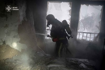 У центрі Києва сталася пожежа: горів готель У центрі Києва сталася пожежа: горів готель