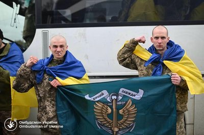 "Я кричала: "Артур вдома!": сестра звільненого з полону військового з Одещини розповіла про очікування брата "Я кричала: "Артур вдома!": сестра звільненого з полону військового з Одещини розповіла про очікування брата