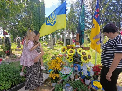 "Збирав по кістках хлопців, щоб батькам була могилка": історія бойового медика з Волині "Збирав по кістках хлопців, щоб батькам була могилка": історія бойового медика з Волині