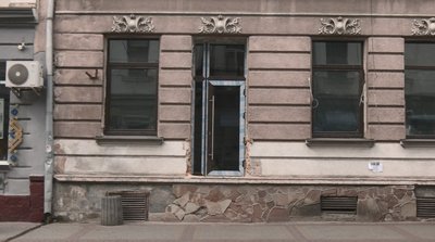фасад історичної будівлі, металопластикові вікна, двері фасад історичної будівлі, металопластикові вікна, двері