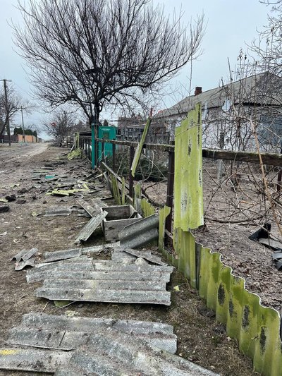 РФ атакувала дронами село Мартове на Харківщині: пошкоджені будинки, школа і дитсадок