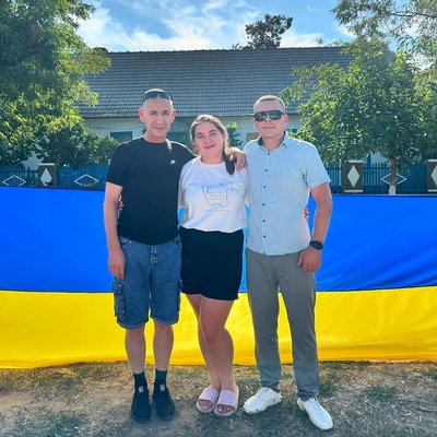 Батько та брат потрапили у полон на Зміїному, чоловік загинув на війні: історія родини з Одещини Батько та брат потрапили у полон на Зміїному, чоловік загинув на війні: історія родини з Одещини