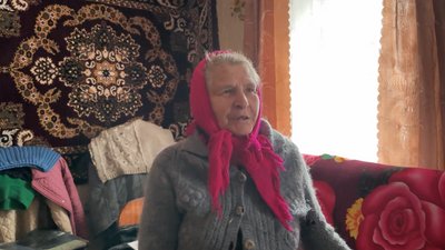 "Дикі звірі заходять частіше, ніж люди": як живуть останні жителі села на прикордонні Чернігівщини "Дикі звірі заходять частіше, ніж люди": як живуть останні жителі села на прикордонні Чернігівщини