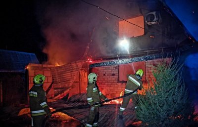 Миколаївські надзвичайники врятували з пожеж чотирьох людей, серед них — одна дитина Миколаївські надзвичайники врятували з пожеж чотирьох людей, серед них — одна дитина