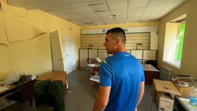 Власник офісу Євген у пошкодженому приміщені Слов’янськ Донецька область 28 серпня 2025 рік Власник офісу Євген у пошкодженому приміщені Слов’янськ Донецька область 28 серпня 2025 рік