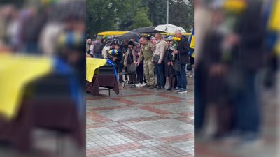 Служив у спецпідрозділі ГУР "Артан": з 30-річним військовим Дмитром Нестеровичем попрощалися у Рівному Служив у спецпідрозділі ГУР "Артан": з 30-річним військовим Дмитром Нестеровичем попрощалися у Рівному