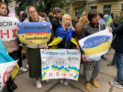 У Києві відбулася акція "Маріуполь — це Україна" У Києві відбулася акція "Маріуполь — це Україна"