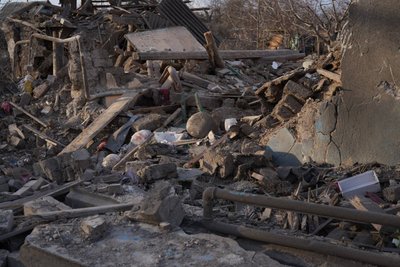 "КАБ прилетів, Гену завалило у кімнаті" — жителька Просяної на Дніпропетровщині про атаку РФ в ніч проти 6 лютого "КАБ прилетів, Гену завалило у кімнаті" — жителька Просяної на Дніпропетровщині про атаку РФ в ніч проти 6 лютого