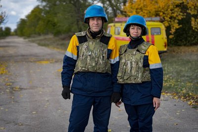 "Працюємо під обстрілами" Попри постійну небезпеку повертають людям газ "Працюємо під обстрілами" Попри постійну небезпеку повертають людям газ