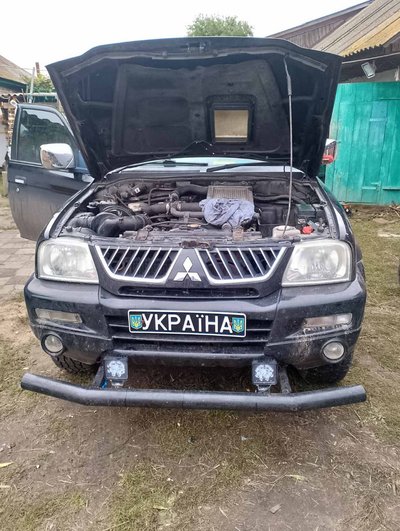 Жителі одного з сіл Чуднівщини придбали та передали воїнам-землякам з Житомирської області автівку Жителі одного з сіл Чуднівщини придбали та передали воїнам-землякам з Житомирської області автівку