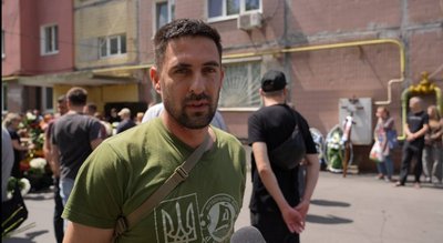 У Дніпрі попрощались з військовим та футбольним вболівальником Антоном Головченком У Дніпрі попрощались з військовим та футбольним вболівальником Антоном Головченком
