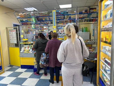 Після ударів РФ по фармскладах збільшився час доставки ліків: яка ситуація в Житомирі Після ударів РФ по фармскладах збільшився час доставки ліків: яка ситуація в Житомирі