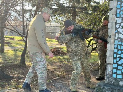 Від фронту до написання книги: інструктор із прикордонного загону на Вінниччині ділиться досвідом Від фронту до написання книги: інструктор із прикордонного загону на Вінниччині ділиться досвідом