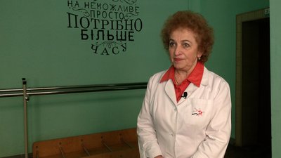"Зняли бинти — і почав вишивати": як боєць із Чернігівщини, який має 36% опіків тіла, відновлюється після поранення "Зняли бинти — і почав вишивати": як боєць із Чернігівщини, який має 36% опіків тіла, відновлюється після поранення