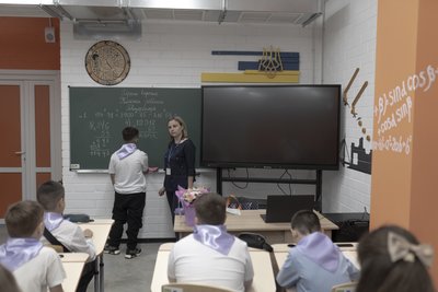 Урок математики у підземній школі в Немишлянському районі Харкова, 1 вересня 2026 року Урок математики у підземній школі в Немишлянському районі Харкова, 1 вересня 2026 року