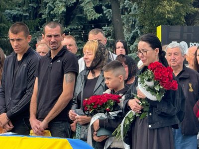 Із 42-річним військовослужбовцем Сергієм Чижом попрощалися у Рівному Із 42-річним військовослужбовцем Сергієм Чижом попрощалися у Рівному