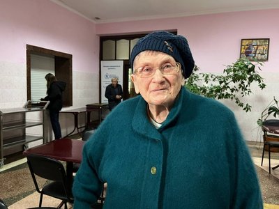 Геріатричний пансіонат, студенти, концерт, Ніна Чуланова Геріатричний пансіонат, студенти, концерт, Ніна Чуланова