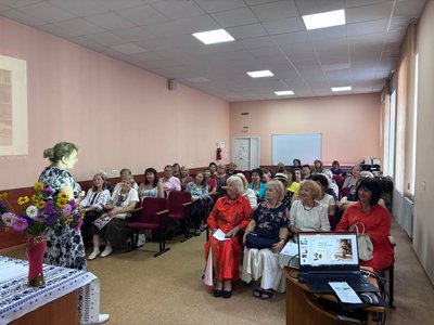 Англійська, смартфони та пілатес: у Вінниці стартував навчальний рік для людей 60 плюс Англійська, смартфони та пілатес: у Вінниці стартував навчальний рік для людей 60 плюс
