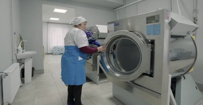 "Тепер ми ні від кого не залежимо": в інтернаті на Миколаївщині встановили сонячну електростанцію "Тепер ми ні від кого не залежимо": в інтернаті на Миколаївщині встановили сонячну електростанцію