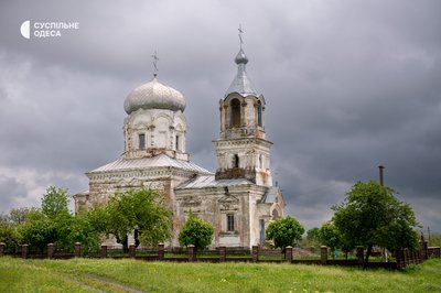 "Нема в нас нічого. Хліб один раз на тиждень": історії трьох сестер які живуть у віддаленому селі "Нема в нас нічого. Хліб один раз на тиждень": історії трьох сестер які живуть у віддаленому селі