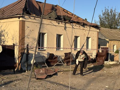 Армія РФ ударила по житлових будинках у Сумах. Є поранені Армія РФ ударила по житлових будинках у Сумах. Є поранені