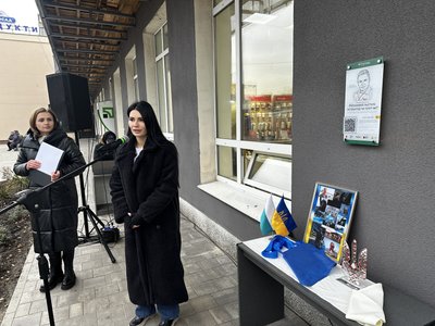 У Полтаві встановили інформаційні таблички з QR-кодом про Олександра Оксанченка У Полтаві встановили інформаційні таблички з QR-кодом про Олександра Оксанченка