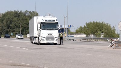 На Вінниччині обмежили рух вантажівок через температуру повітря