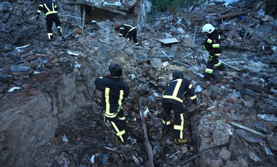 Залучено 38 рятувальників: у ДСНС показали наслідки російської атаки на Хмельниччину Залучено 38 рятувальників: у ДСНС показали наслідки російської атаки на Хмельниччину