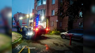 На Ніжинщині під час пожежі квартири виявили тіло жінки На Ніжинщині під час пожежі квартири виявили тіло жінки