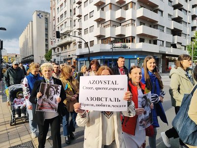 "Йшли ходою, збирали гроші на дрон для ЗСУ". Як провели День вишиванки в Іспанії – колишня жителька Донецька й Дніпра "Йшли ходою, збирали гроші на дрон для ЗСУ". Як провели День вишиванки в Іспанії – колишня жителька Донецька й Дніпра