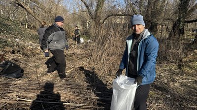 "Щоб було гарно, щоб було прибрано": толоки на двох локаціях провели в Ужгороді "Щоб було гарно, щоб було прибрано": толоки на двох локаціях провели в Ужгороді