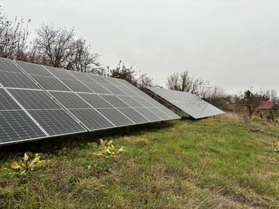 Як житель Житомирщини заробляє на сонячній електростанції: історія Василя Шуляка з села Дубище Як житель Житомирщини заробляє на сонячній електростанції: історія Василя Шуляка з села Дубище