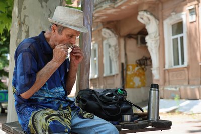 Життя серед руїн. Який вигляд має Херсон у фото за тиждень Життя серед руїн. Який вигляд має Херсон у фото за тиждень