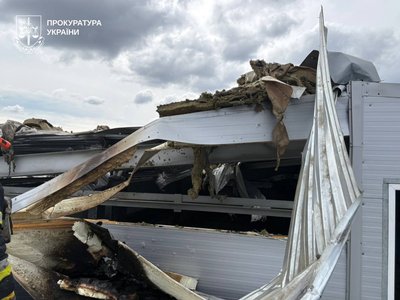 Мʼясокомбінат у Богодухові 18 квітня атакував російський дрон Мʼясокомбінат у Богодухові 18 квітня атакував російський дрон