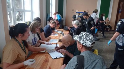 26 жителів Донеччини прибули на Рівненщину евакуаційним потягом