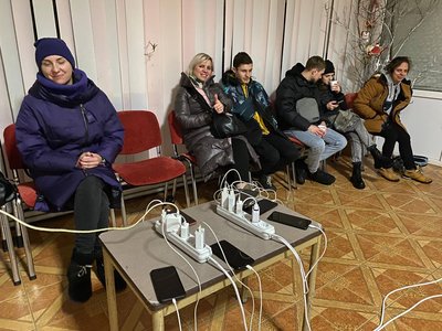 На Житомирщині запрацювали 330 пунктів незламності На Житомирщині запрацювали 330 пунктів незламності