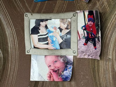 «Залишилися фотографії. Те, чим ми найбільше дорожим, те й вціліло» — потерпіла внаслідок вибуху у Піщанській громаді «Залишилися фотографії. Те, чим ми найбільше дорожим, те й вціліло» — потерпіла внаслідок вибуху у Піщанській громаді