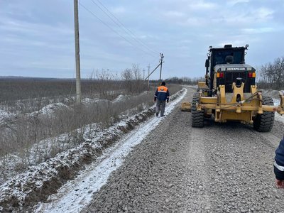 На Херсонщині ремонтують дорогу Орлово-Іванівка На Херсонщині ремонтують дорогу Орлово-Іванівка