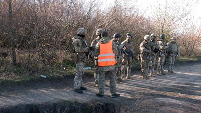 "Маємо відпрацювати до автоматизму": як на Вінниччині проходять навчання новобранців ЗСУ "Маємо відпрацювати до автоматизму": як на Вінниччині проходять навчання новобранців ЗСУ