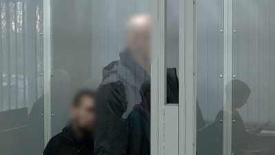 "Сказав, що забере гроші, а, якщо не віддадуть, уб’є": у Чернігові продовжили допит обвинувачених у розстрілі сім’ї "Сказав, що забере гроші, а, якщо не віддадуть, уб’є": у Чернігові продовжили допит обвинувачених у розстрілі сім’ї
